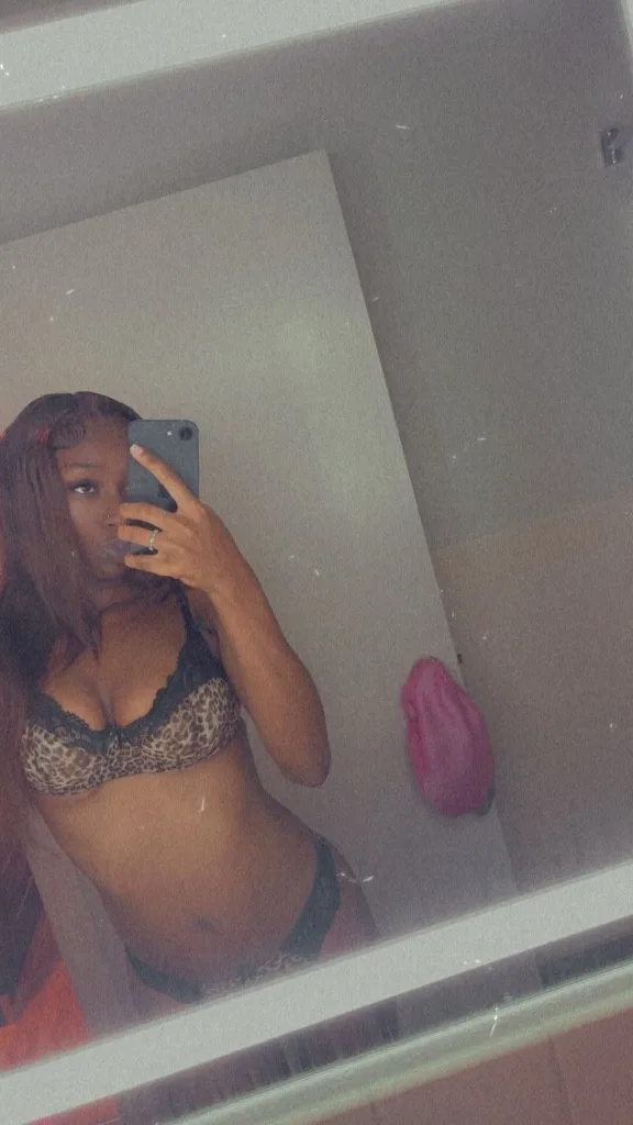 🥰Cum See Me 🍫🩷 Outcalls/Cardates