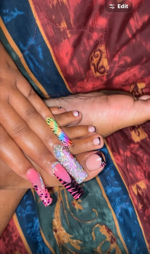 Thick BLASIAN🌺caramel delight available NOW for incall and outcall🍬🌺 FT shows and content available ✨