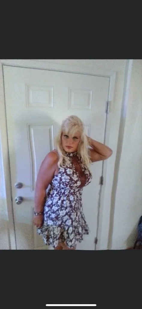 Sexy Milf Available Now!.