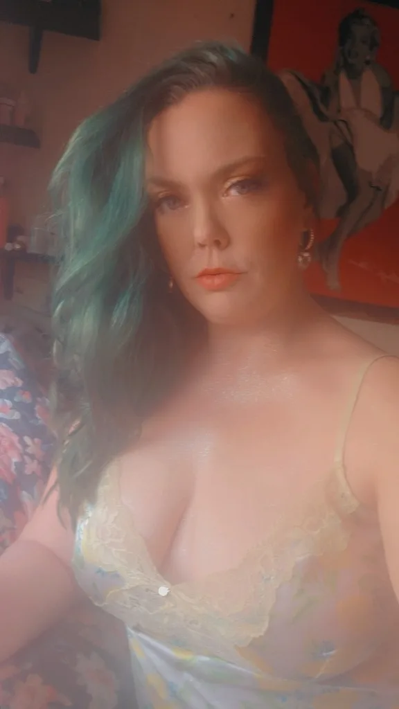 TIRED OF FAKE ASS BITCHES