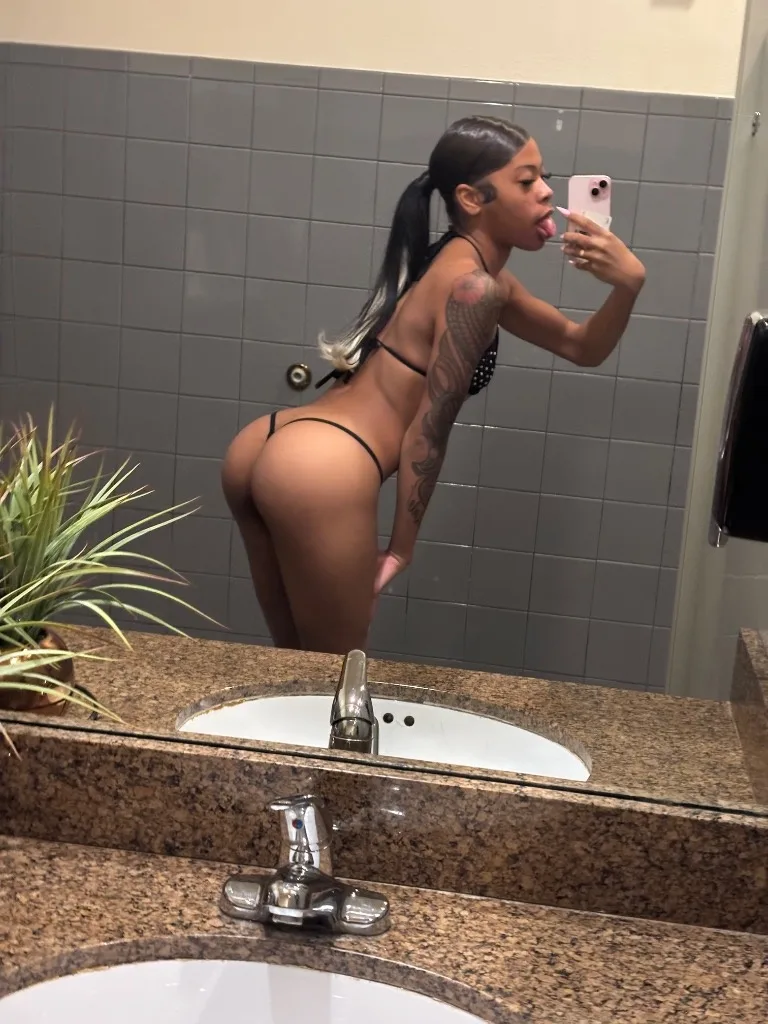 Asian Persuasion - Photo 4 | Escort in Willowbrook