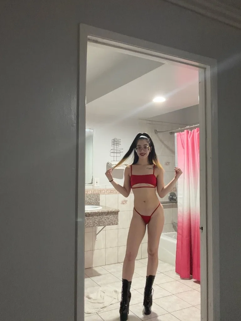 petite wit all the sweets - Photo 2 | Escort in Long Beach Lynwood Downey Gardena