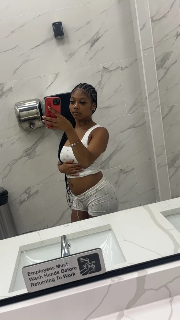 come see Rain i dont make it drizzle ‍ i make it 🤭 # ask about content‍↕ - Photo 9 | Escort in Phoenix az