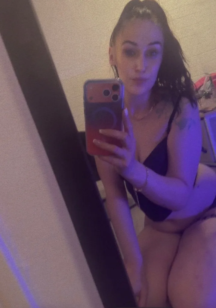 Incall appointments 24/7- last minute appointment is OK! sexy green eyes brunette big buttt playmate - Photo 10 | Escort in 1st