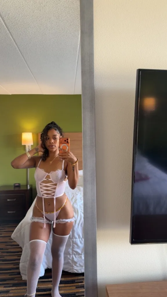 New in town Available Now! nuru massage real mixed beauty - Photo 4 | Escort in In & out all areas