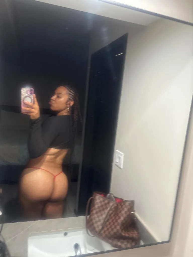 thick latina curly head hottie ready for anything🥰 - Photo 3 | Escort in Los angeles