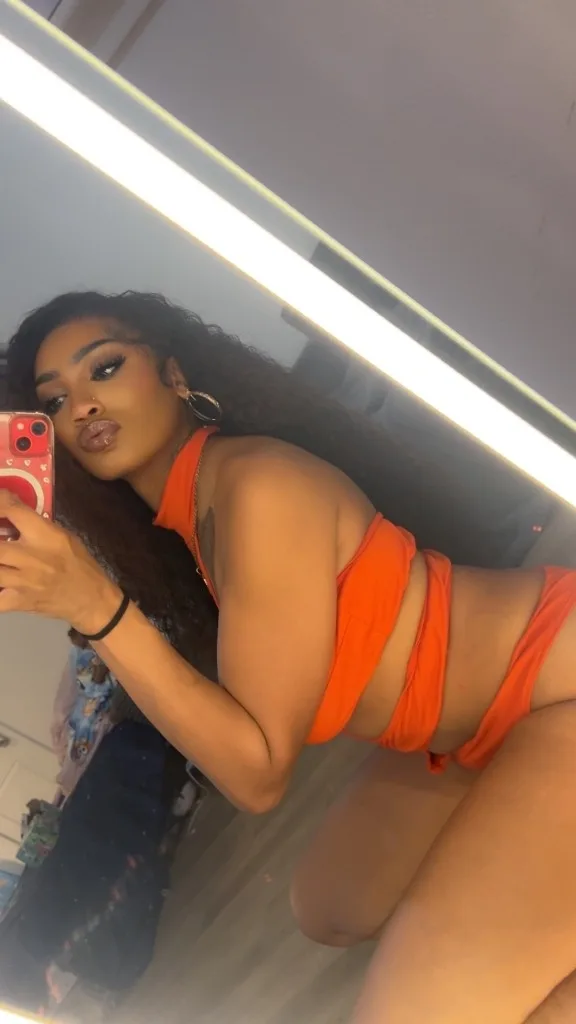 Sexy Lightskin Barbie🫦 - Photo 4 | Escort in Near you😘