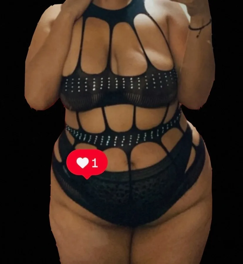New in town Come see about this Latina Mami🇲🇽🥵 HABLO ESPAOL - Photo 2 | Escort in Oakland