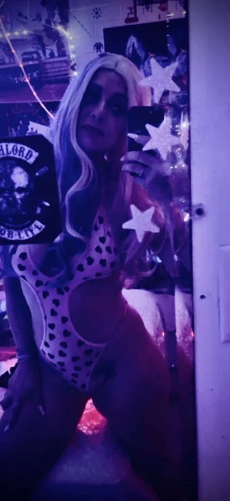 Fun Loving Free Spirited Certified Feel Good Freak ready to take you placed you've only ever imagined!! Message me for location, cum swoop me up, and I will take you for the ride of your life !! Car D - Photo 4 | Escort in San Diego!