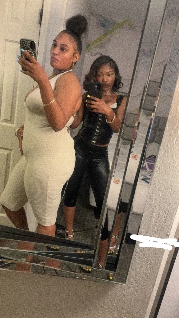 Petite beauty. Curvy figure. Island-girl energy. - Photo 4 | Escort in Stockton