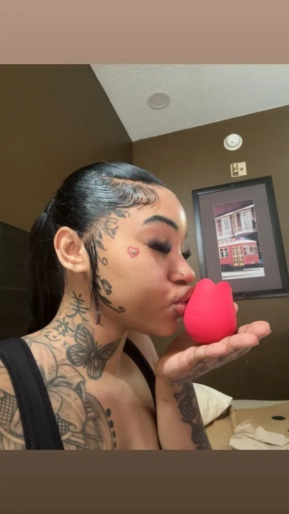 OUTCALLS AND INCALLSHMU MONEY RDY EXTRA CONVO=BLOCKED ,TITTY FUCK AND FOOT FUCK AVAILABLE DM MONEY READY !!HERE FOR A LIMITED TIMEPIERCED PUSSYHIT ME UP!!NO LOW BALLERS Available 24/7 - Photo 2 | Escort in Tucson