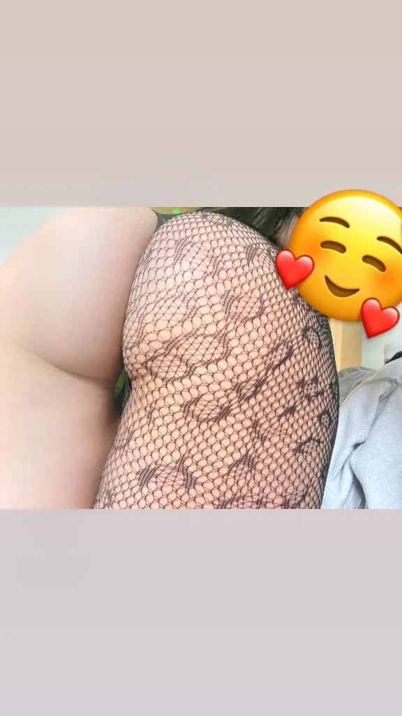 Seattle's Green Eyed Doll Outcalls + Car Dates Available - Photo 8 | Escort in Downtown • Glendale • Airport Area