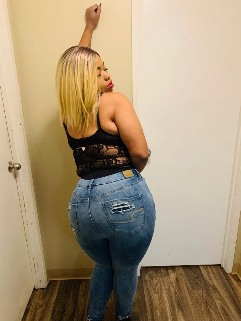 HAPPY BIRTHDAY 🥳THR🅾🅰T G🅾🅰T 🇩🇴Dominican thickyy STACKED LIKE PANCAKES 🥞 - Photo 4 | Escort in LAVEEN| South phoenix| West Phoenix