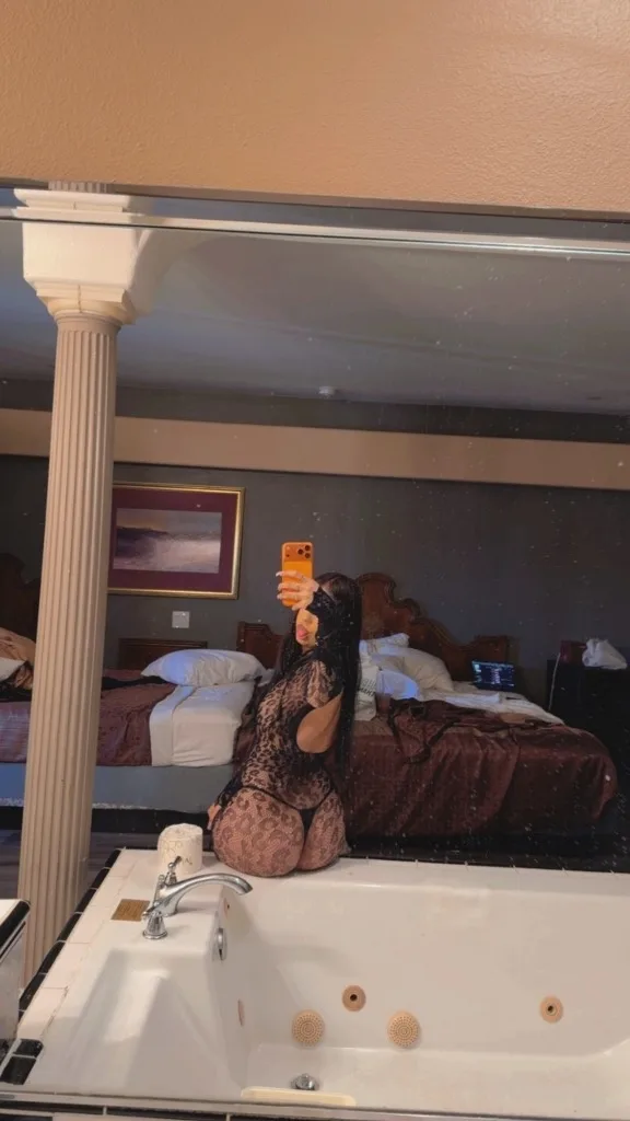 Happy mondayy come have fun babyy 🥰 - Photo 9 | Escort in San Fernando Valley