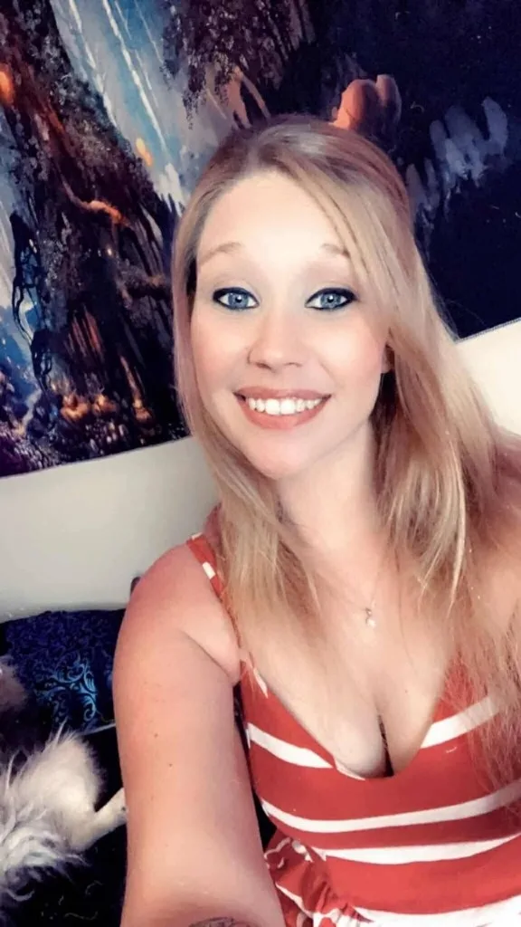 Horny girl available ready to fulfill your fantasies Snap: ameqzes - Photo 4 | Escort in San Diego