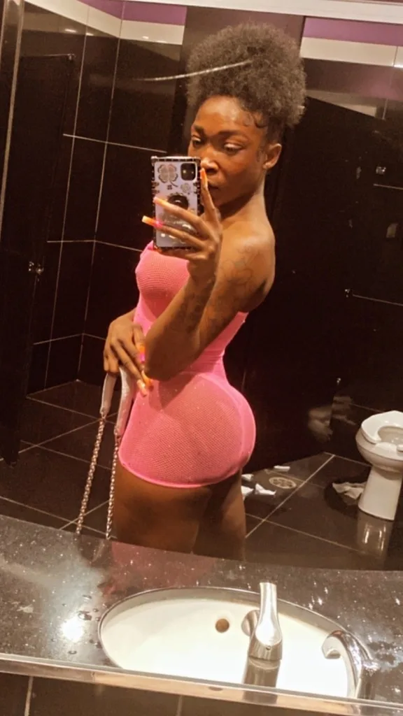 gotta catch a flight ! only in town for 1 night 😘