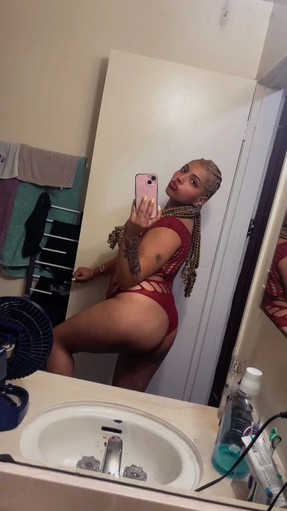 Outcalls SPECIALS ONLY ANAL 10minutes for $250, $140 for 10 minutes full service, $100 BJ 10 minutes!! P.H.A FOR 15 min $400