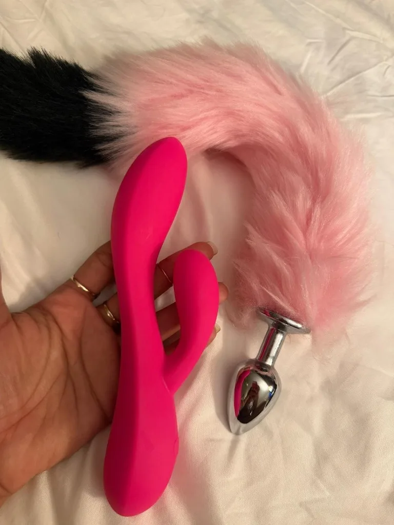 Ven y pasa un momento Rico y Unico con una Latina Bien Dulce, Atrevida y deliciosamente Peligrosa - Photo 2 | Escort in Commerce