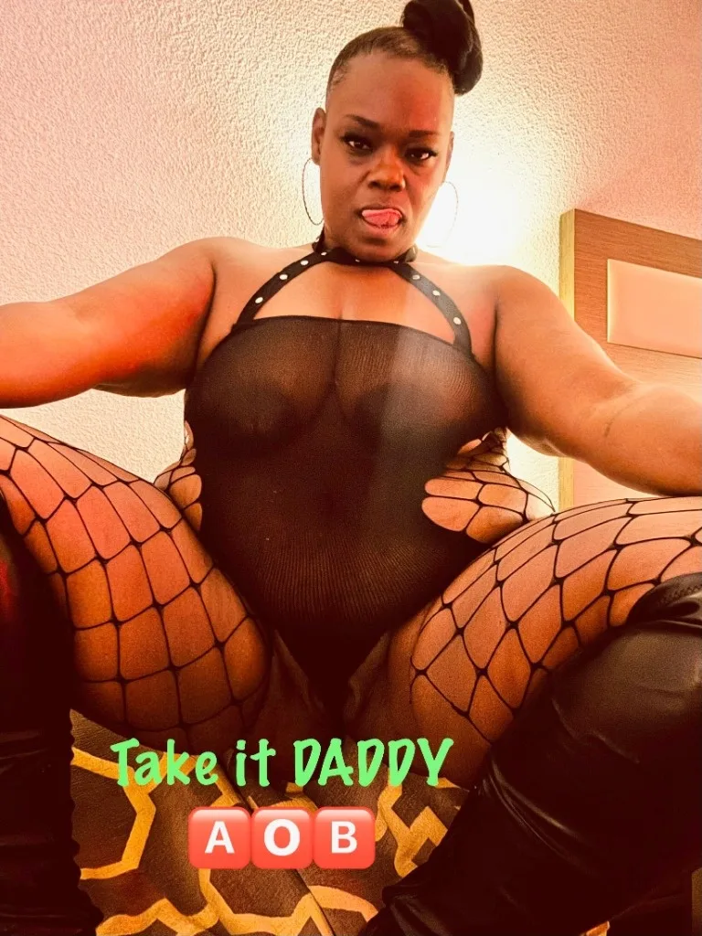 Im in SACRAMENTO!!! Let me take care of u Daddy Check my PHub and reviews CHOCOLATE BBW,MILF, COUGAR, PHAT ASS, SUPER FREAKY - Photo 5 | Escort in Sacramento