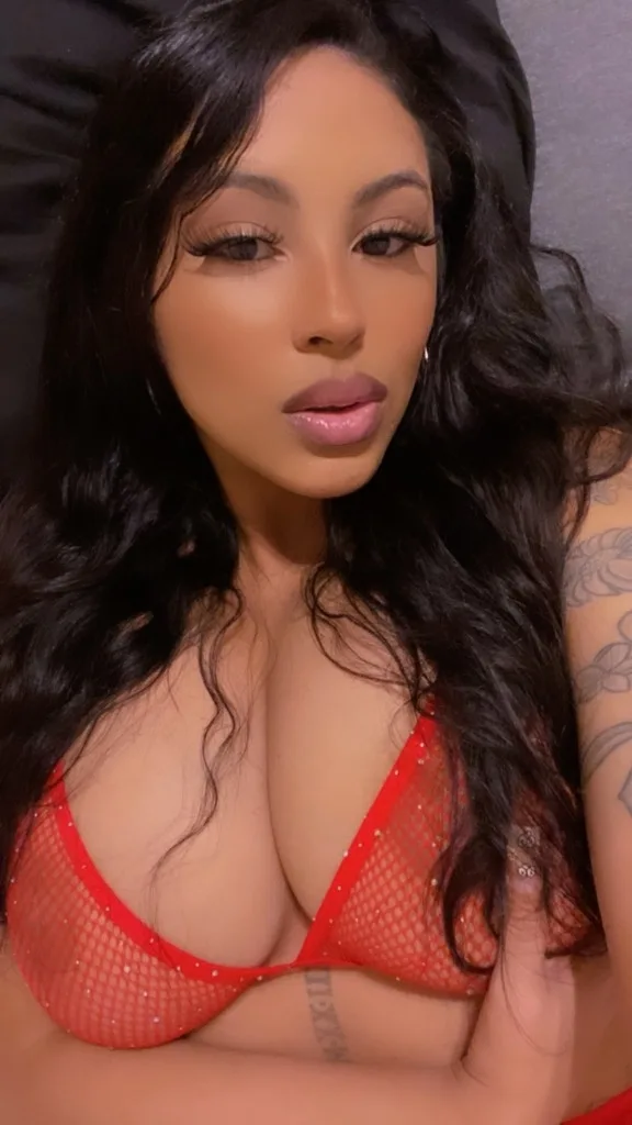 UPSCALE LATINA CATERING TO UPSCLAE GENTLEMEN️️ READY AND WAITING - Photo 2 | Escort in VALLEYWIDE OUTCALLS ONLY