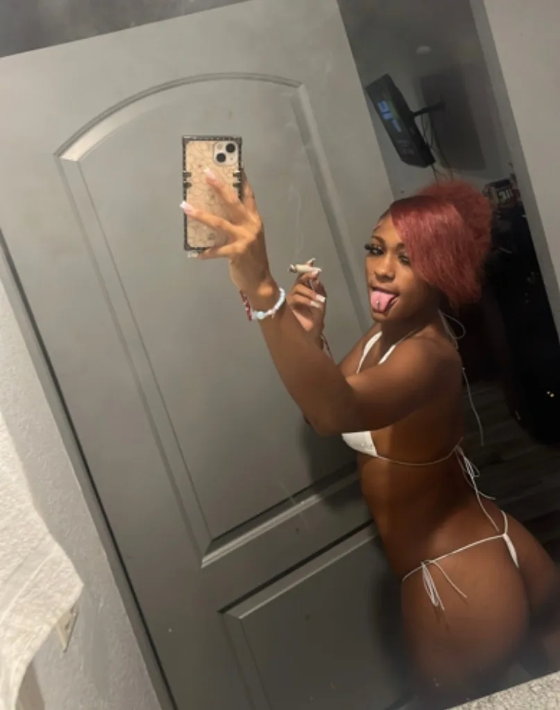 BUNII - IRRESISTIBLE VIBES N YOUR FAVORITE OBSESSION, SWEET/BOLD ENERGY, SOFT BEAUTY, DANGEROUS CHARM - Photo 2 | Escort in Phoenix