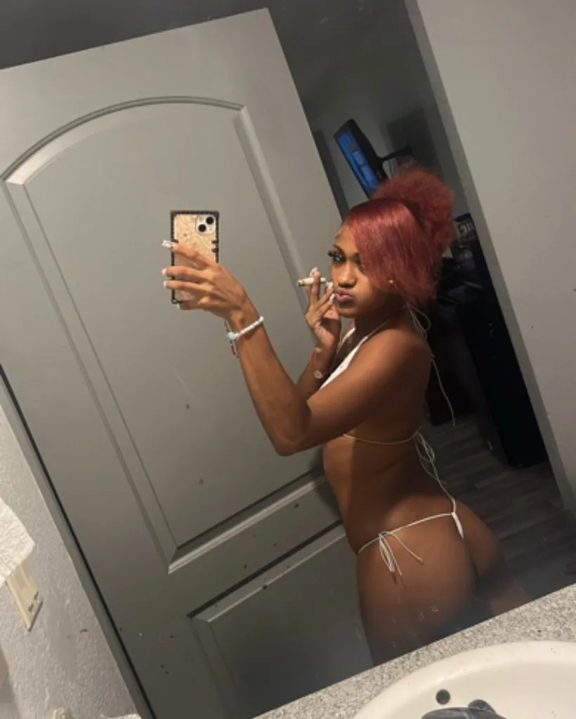 BUNII - IRRESISTIBLE VIBES N YOUR FAVORITE OBSESSION, SWEET/BOLD ENERGY, SOFT BEAUTY, DANGEROUS CHARM - Photo 3 | Escort in Phoenix