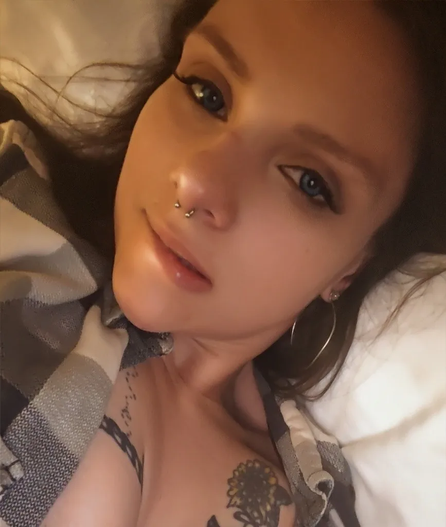 For a non-rushed, fun and sensual experience you wont be able to forget! Down to earth Girl Next Door type who can be freakier than the girl across the street! - Photo 2 | Escort in Woodland