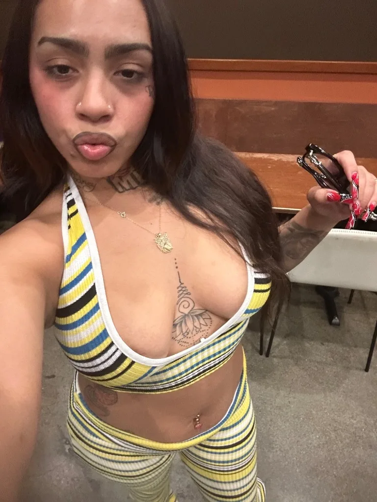 Ms Tight Pretty Puerto Rican - Photo 4 | Escort in All Surrounding Areas