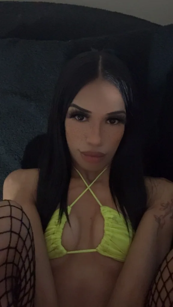 Pretty Pussy Princess 🩷Latina - Photo 4 | Escort in Los Angeles