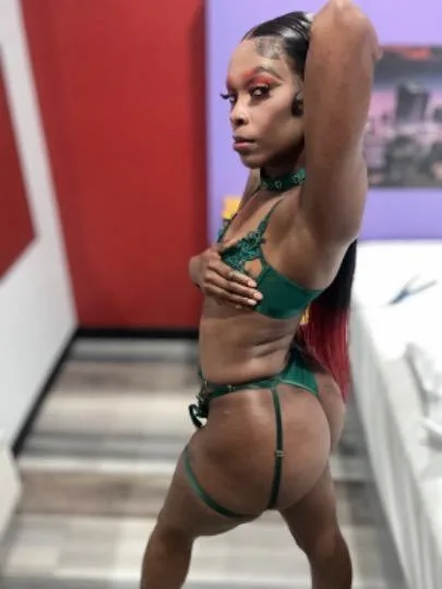 Authentic, Natural, safe, fun black barbie and I want to cater to you Now! - Photo 2 | Escort in El monte