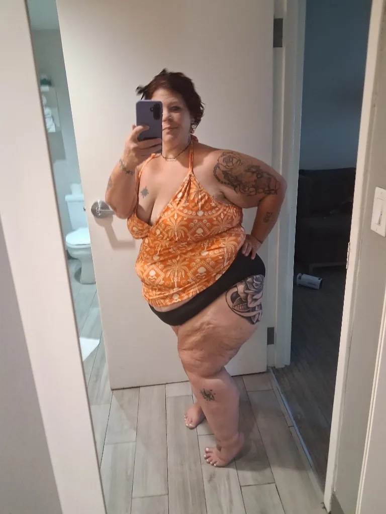 ya fav big booty ssbbw back!!!! - Photo 9 | Escort in Lakeshore
