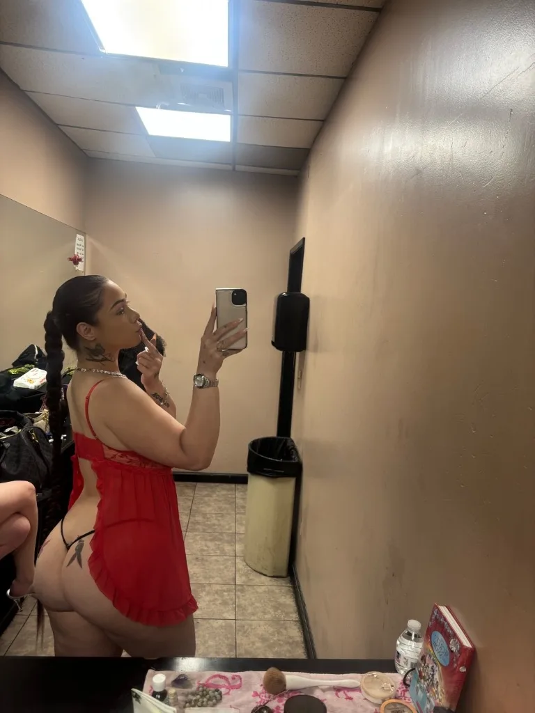 Everything taste better with butter on it ! - Photo 6 | Escort in Hollywood