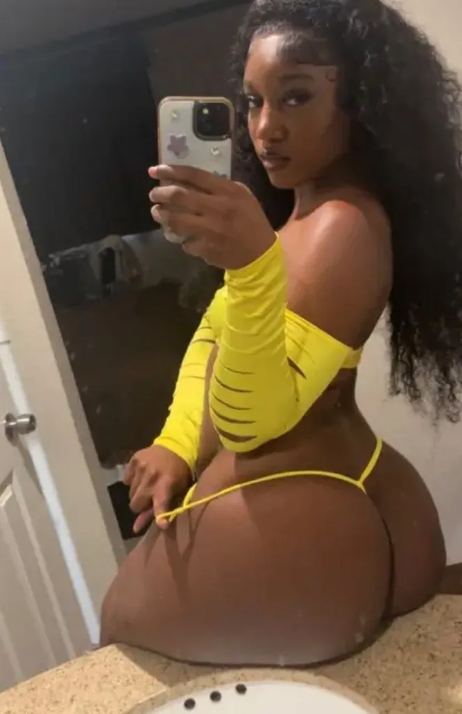 DIAMOND WET & SLIPPERY - Photo 2 | Escort in Bakersfield