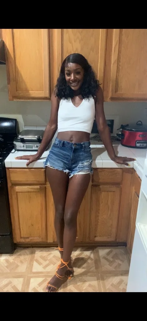 A TRUE SENSATIONAL PLEASER, ONE OF A KIND (OUTCALLS) - Photo 4 | Escort in Roseville