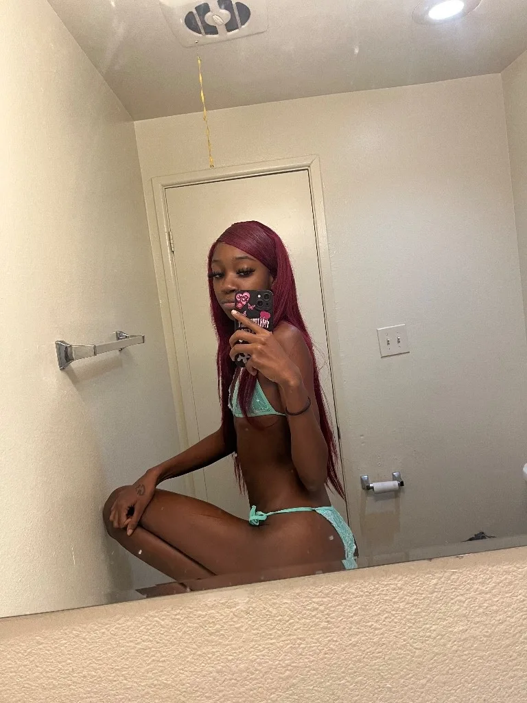 Newest Petite Obsessionask about OUTCALLS , FACETIME SHOWS , CAR PLAY - Photo 3 | Escort in Los Angeles
