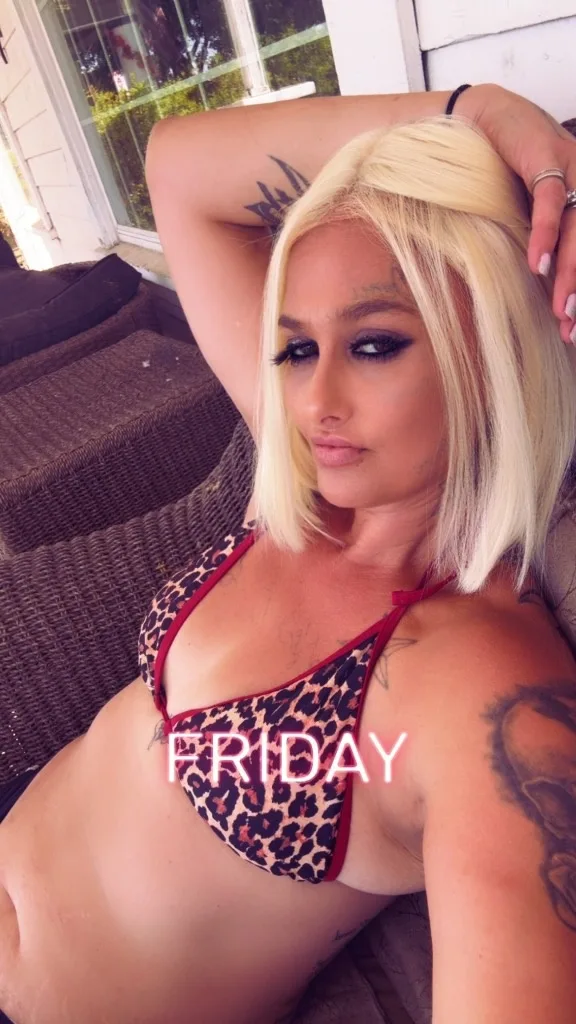 come play with me - Photo 8 | Escort in Herndon