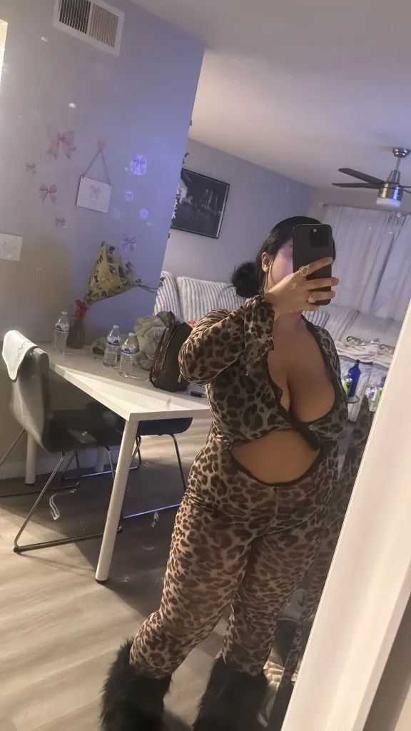 Sexy Cubana - Photo 2 | Escort in Phoenix