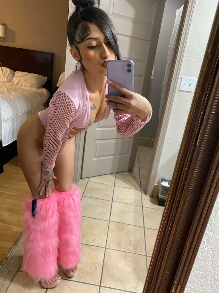 Petite latina - Photo 2 | Escort in Fresno