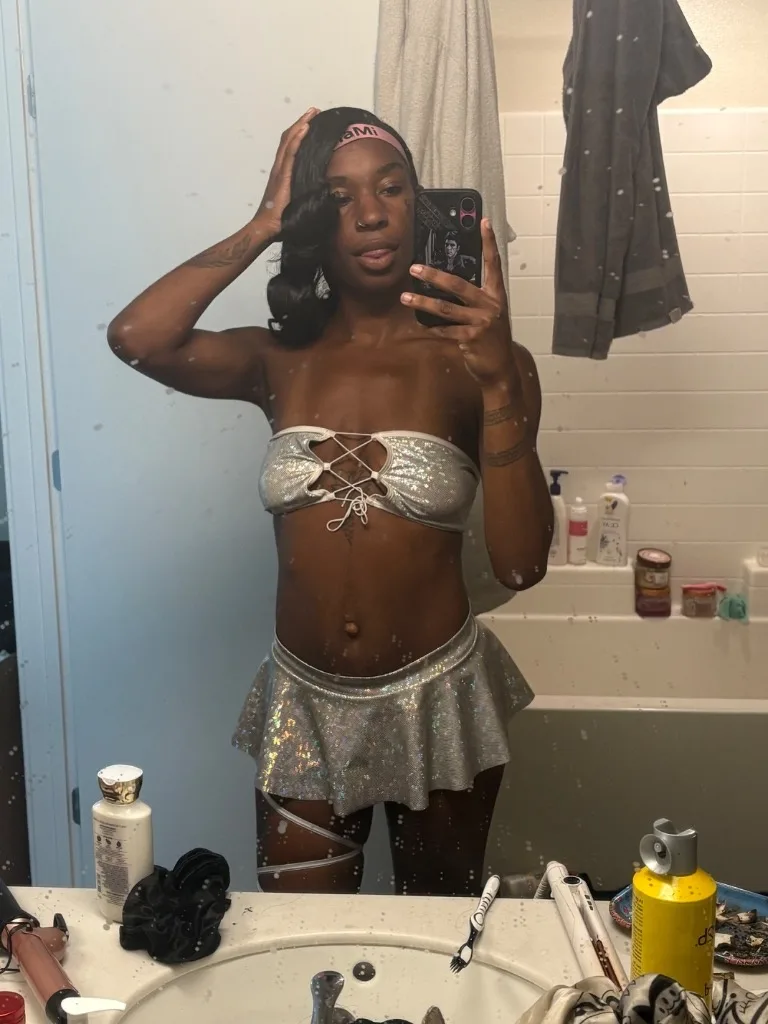 24/7 two girl special your prettiest pleaser 🥰🥰 here to give you a good time catch me while you can ! satisfying to all 5 senses.