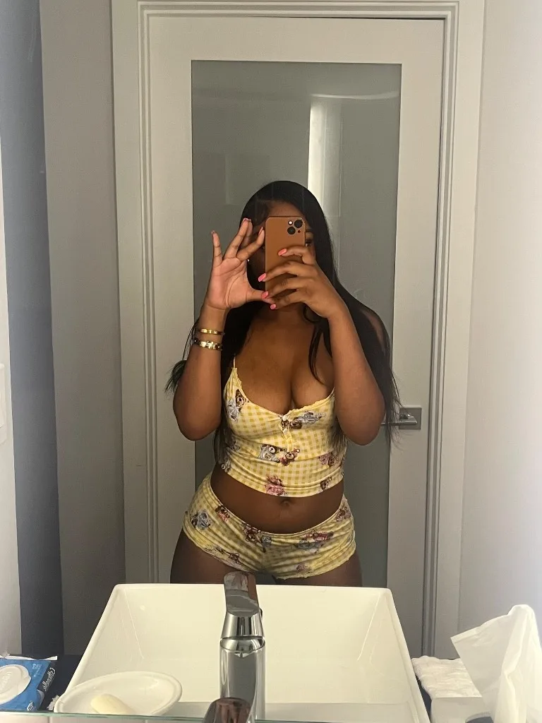 The Girl Next Door..NEW HEREIncall and Outcall🥰 - Photo 2 | Escort in Airport