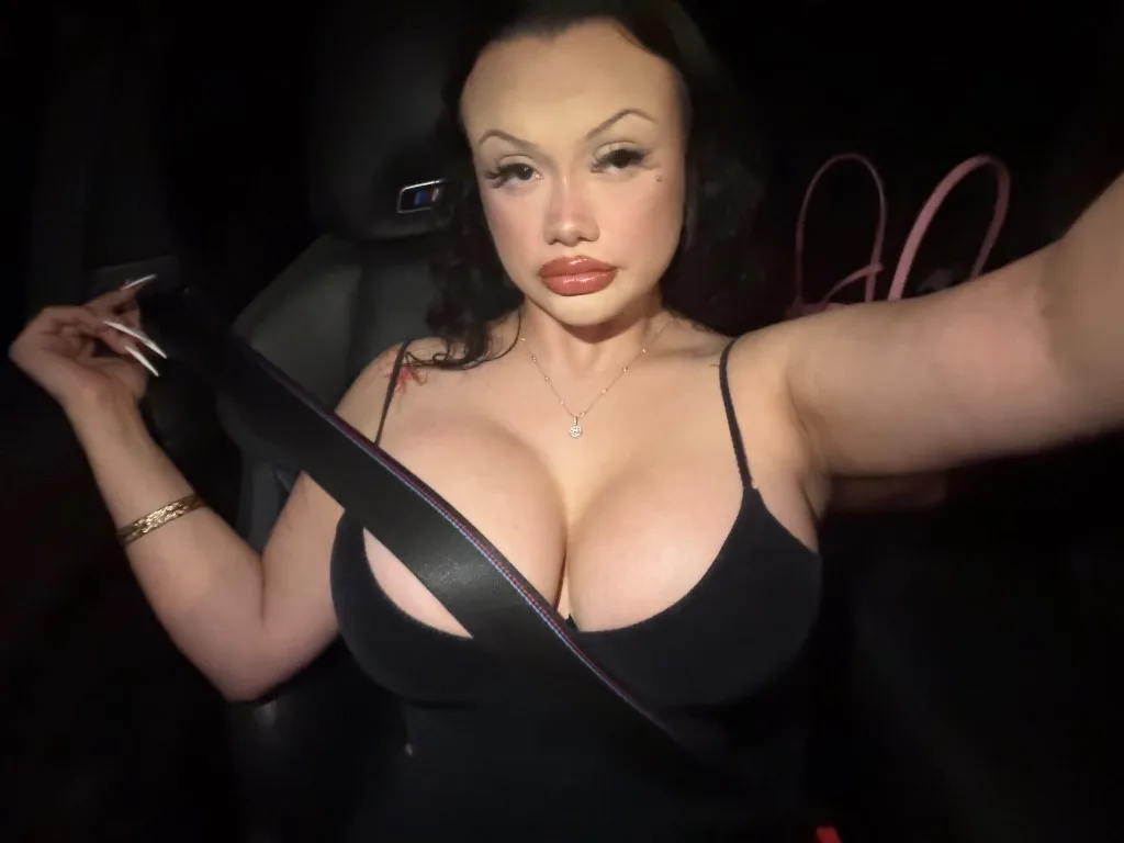 juicy Latina squirter - Photo 3 | Escort in Los Angeles