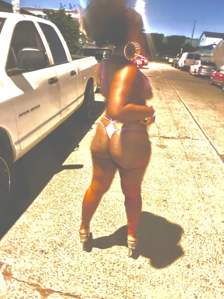 😩💦hot n horny ready to play cum play with me fellas🫦💦💦😩😩