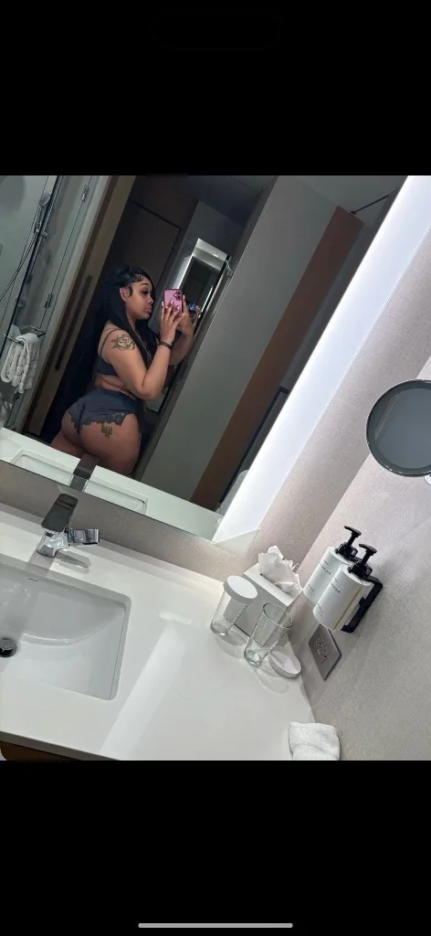 HiGHLY ADDiCTiVE🫦EXOTiiC WET BLASiAN PARTY FRIENDLY AVAiLABLE NOW CREAMY&TiGHT - Photo 2 | Escort in San Fernando Valley