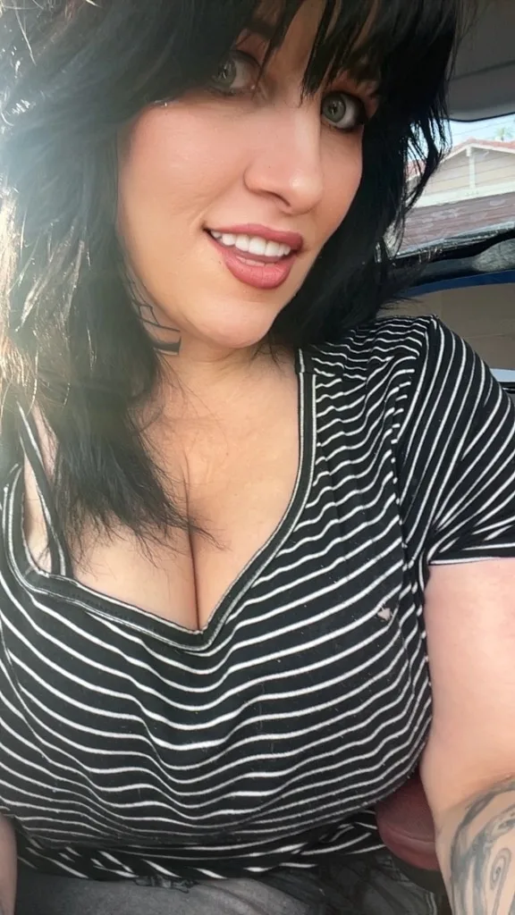 Curvy MILFY Cougar - Photo 3 | Escort in Tempe