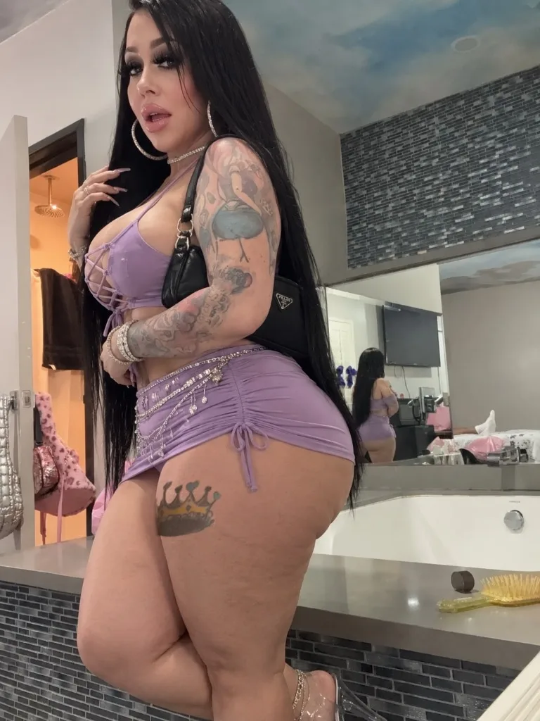 💄💋🌺💦BUBBLE BUTT - BUSTY and Holes are SO Tight!!! 💜💕 100% Real !! just Like JESSICA RABBIT ❤‍🔥💙