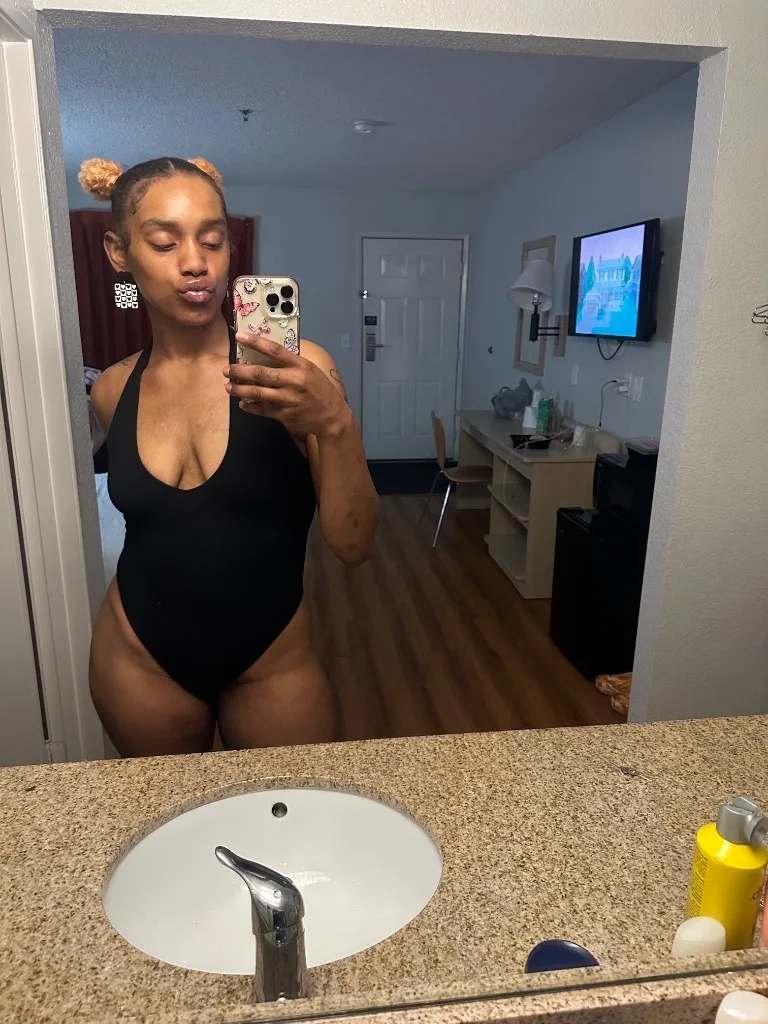 Brownskin Hottie - Photo 5 | Escort in South Sac