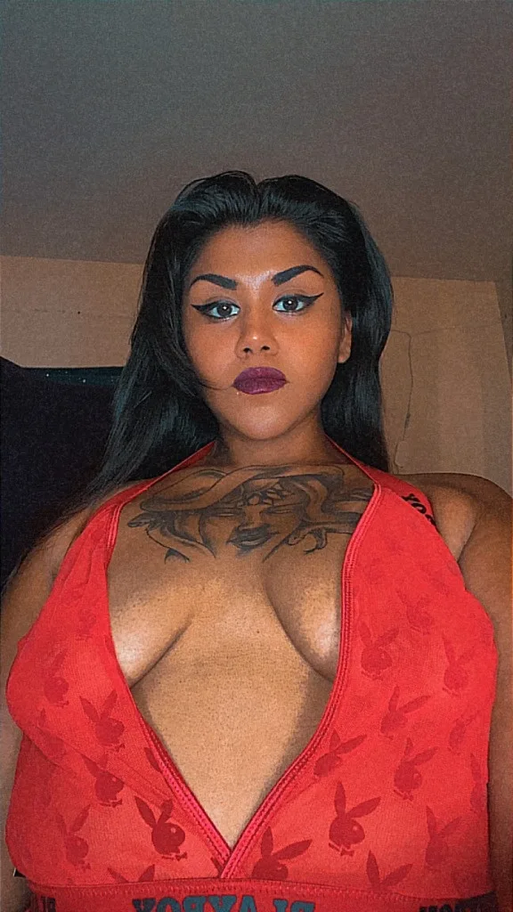 who looking for that booyah outcall/cardate - Photo 3 | Escort in East phx