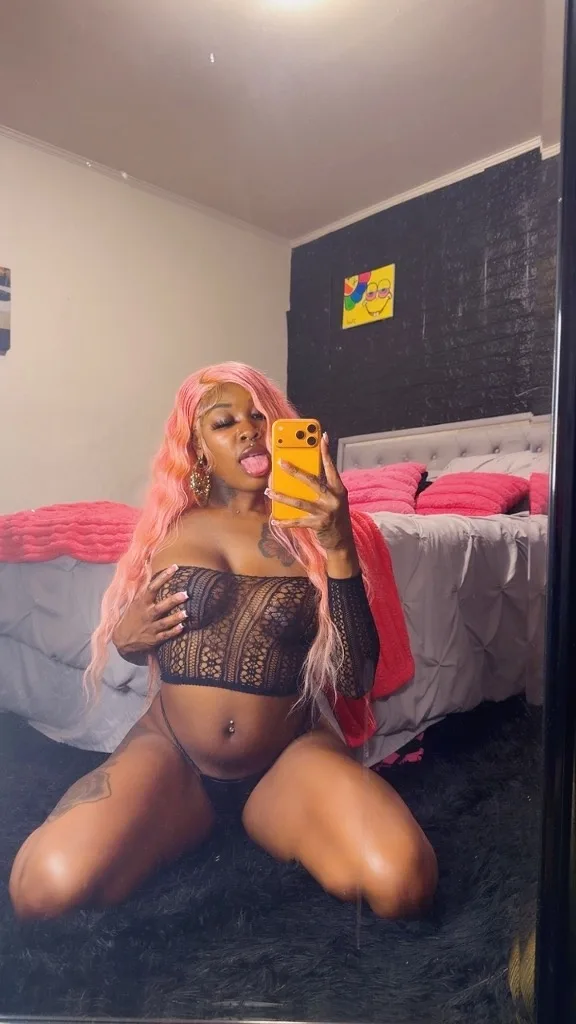 Available in the Oakland for OutcallsCar fun Available 24/7Just a pretty baddie ready to have fun🤧 - Photo 6 | Escort in San Leandro