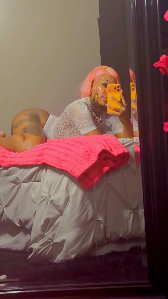 Available in the Oakland for OutcallsCar fun Available 24/7Just a pretty baddie ready to have fun🤧 - Photo 4 | Escort in San Leandro