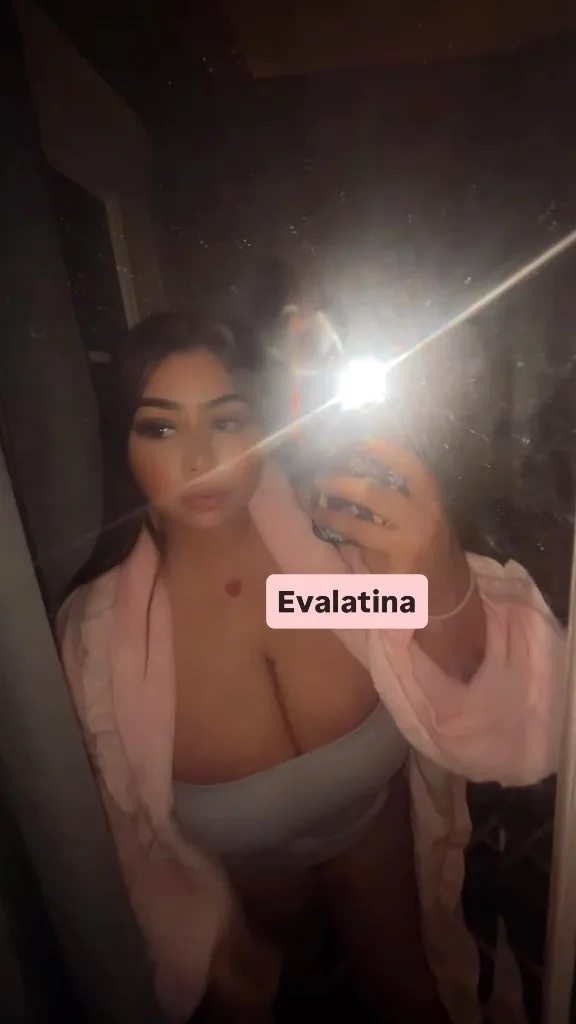 READ MY AD BEFORE CONTACTING ME .......EVALATINA FACETIME SHOW OR CONTENT ONLY